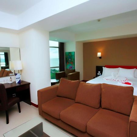 Best Western The Lagoon Hotel Manado Esterno foto