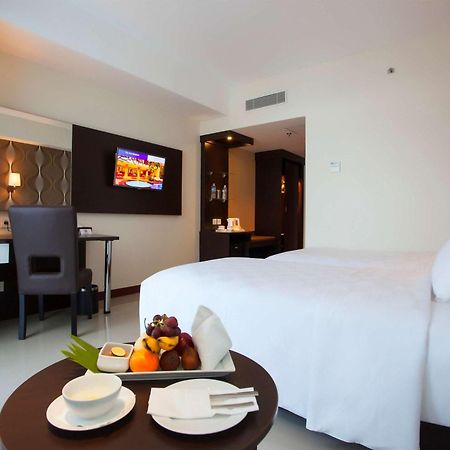 Best Western The Lagoon Hotel Manado Esterno foto